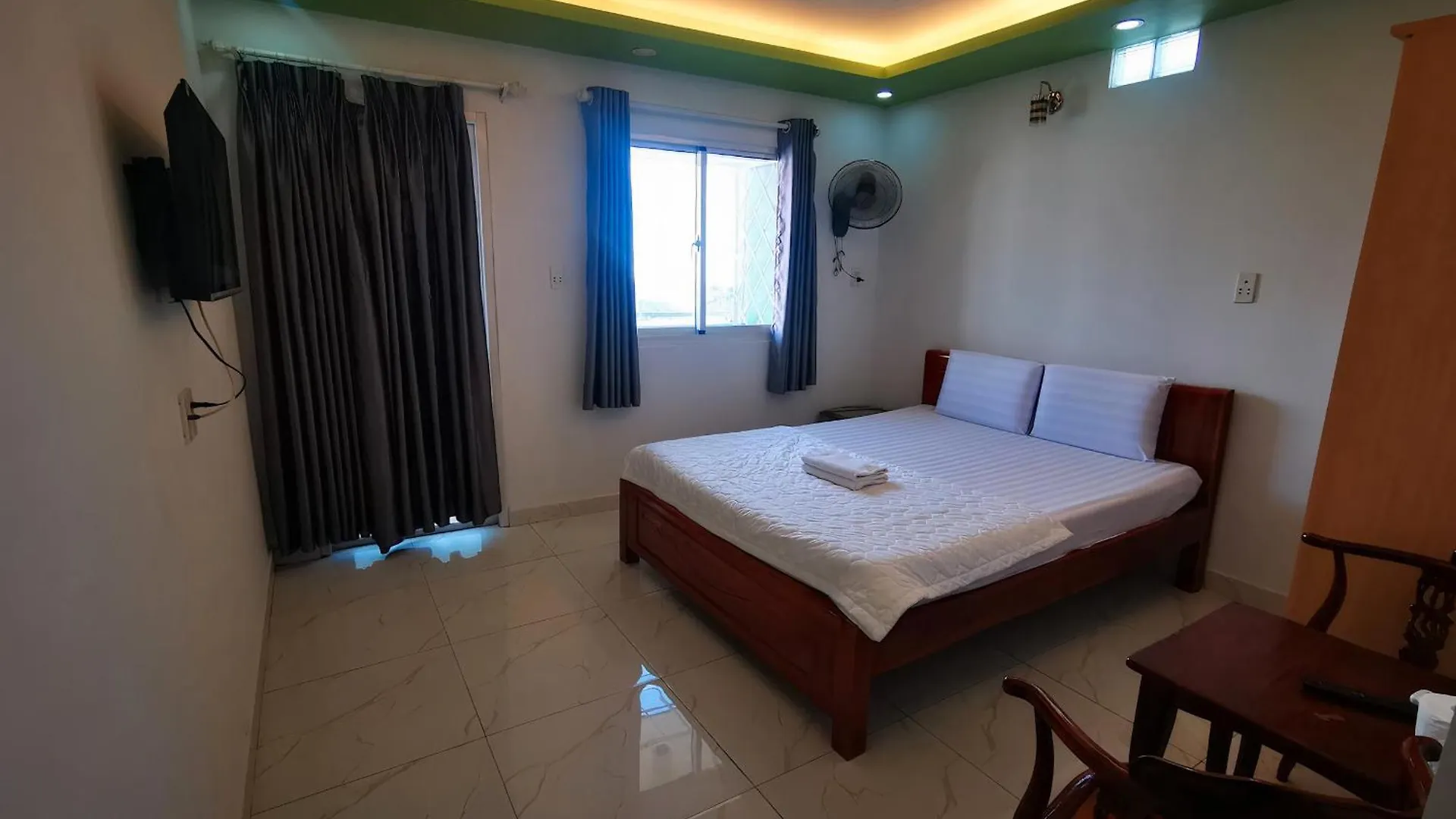 Khach San Nhu Y Hotel Ho Chi Minh City 0*,  Vietnam