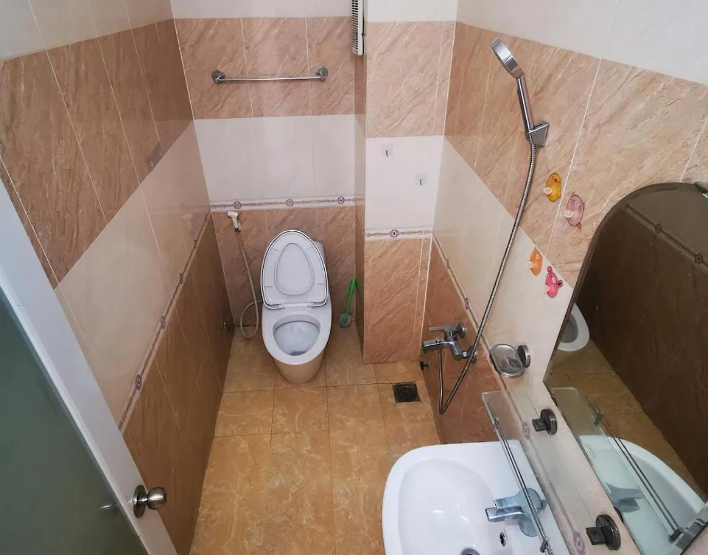 Khach San Nhu Y Hotel Ho Chi Minh City 0*,  Vietnam