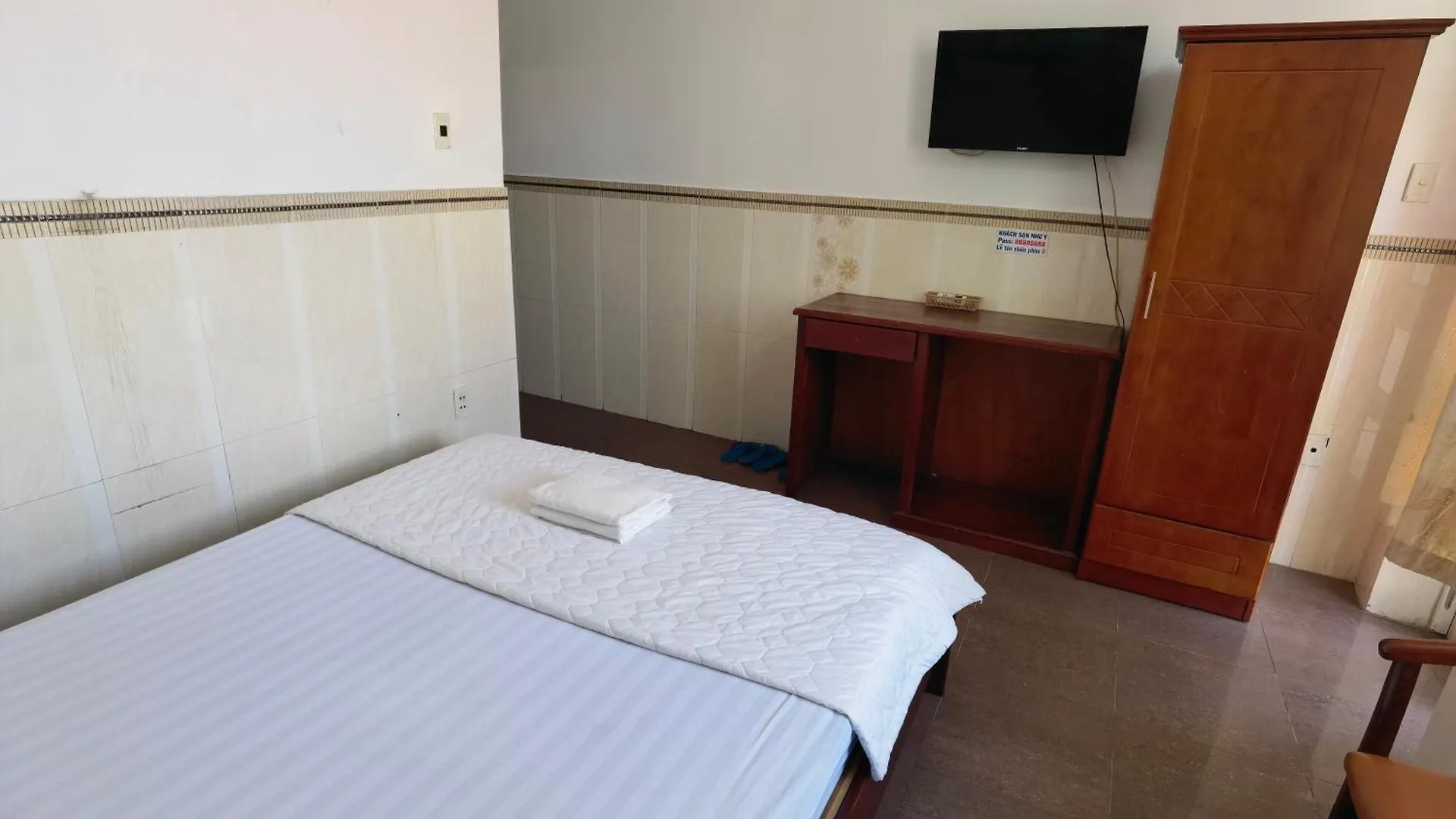 Khach San Nhu Y Hotel Ho Chi Minh City 0*,  Vietnam
